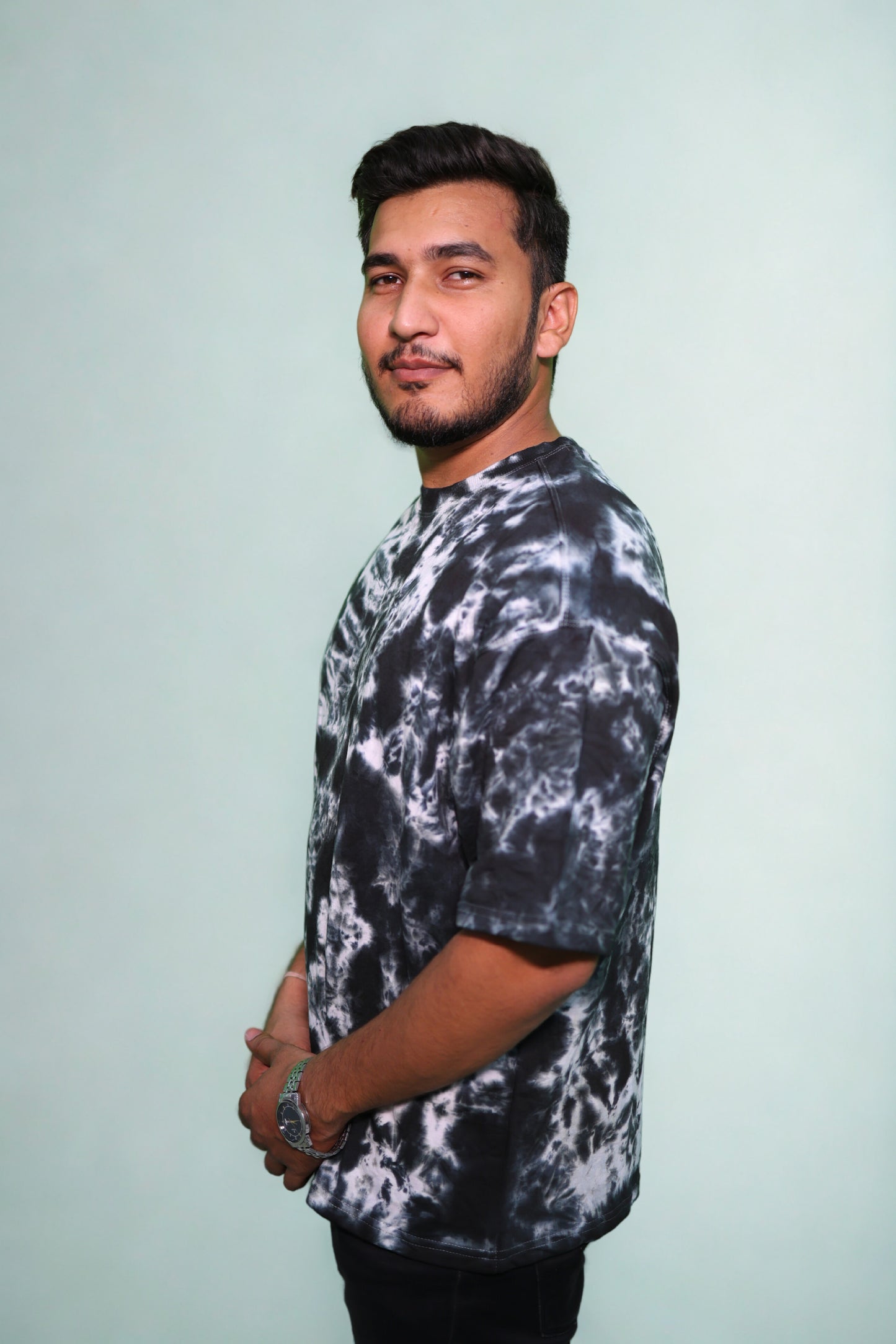 TIE DYE BLACK AND WHITE TEE